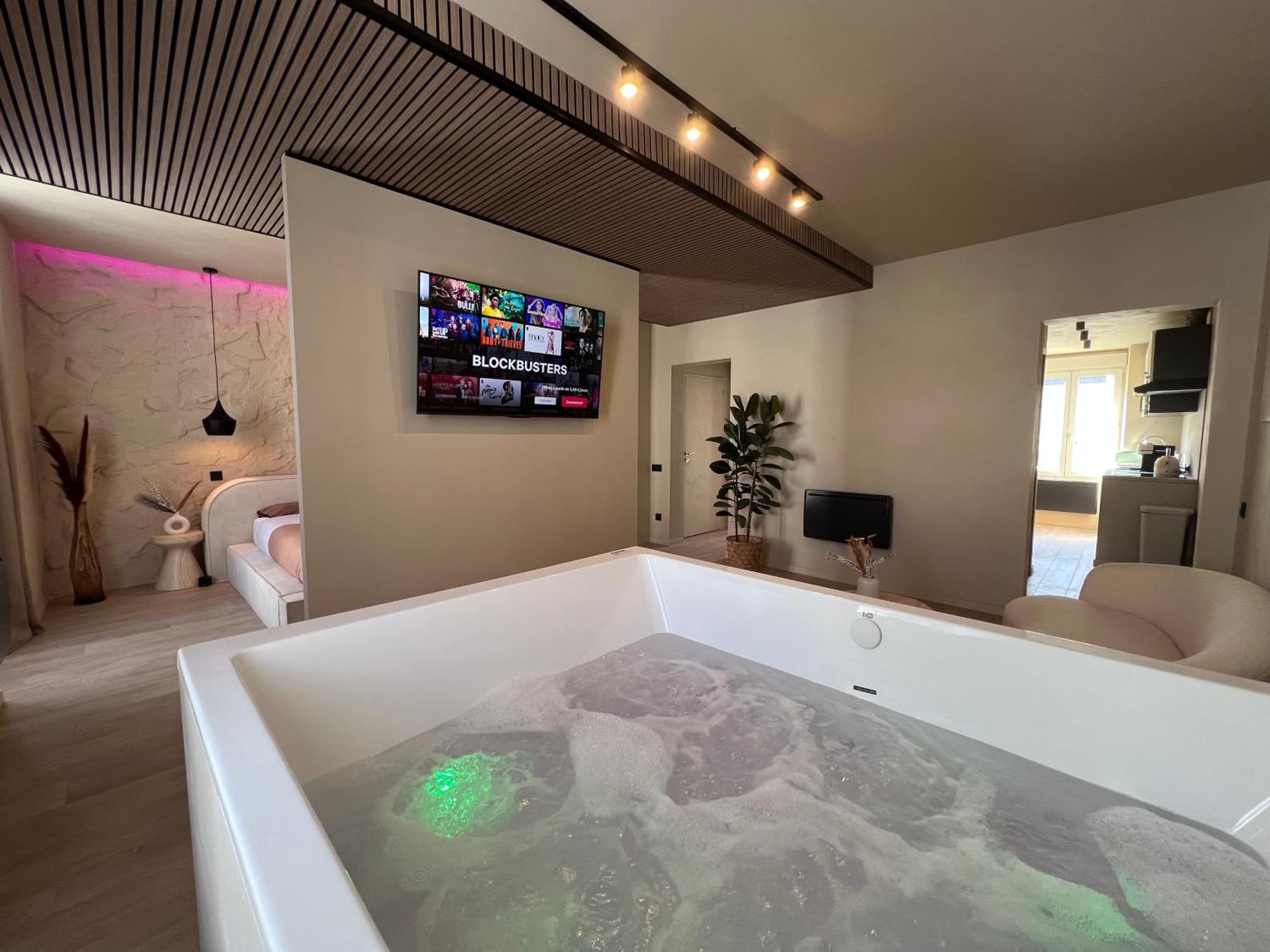 Harmony Room Suite Avec Balneo Angers Eksteriør bilde
